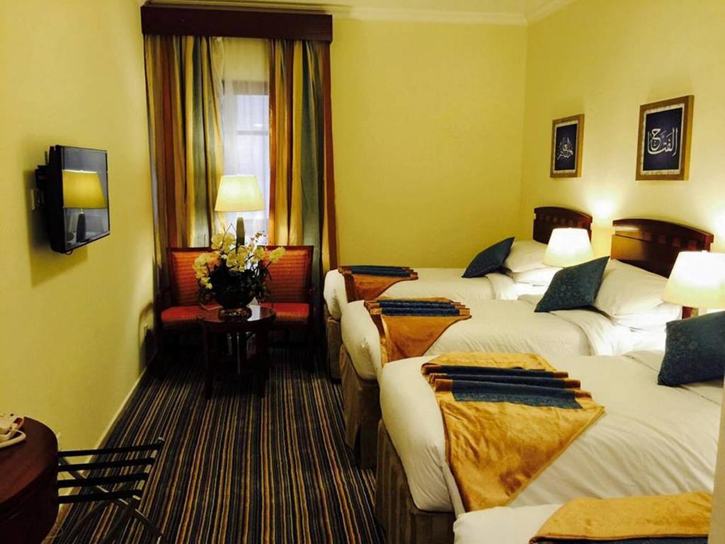 Al Eiman Al Qibla Hotel Medina Zimmer foto